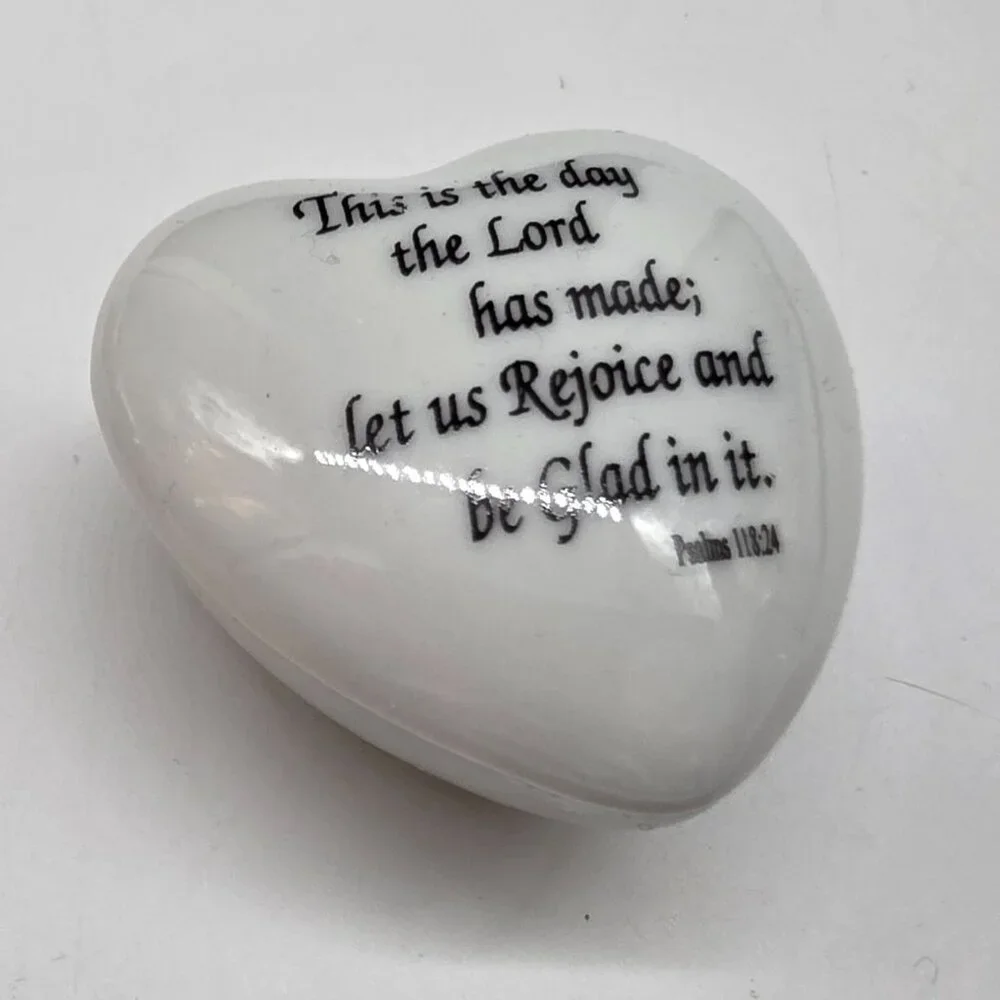 Heart-Shaped Porcelain Trinket Boxes With Inspirational Quotes & Floral Set 4